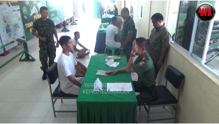 34 Calon Tamtama TNI AD Ikuti Seleksi Tes Kesehatan di Makodim 0317 Karimun