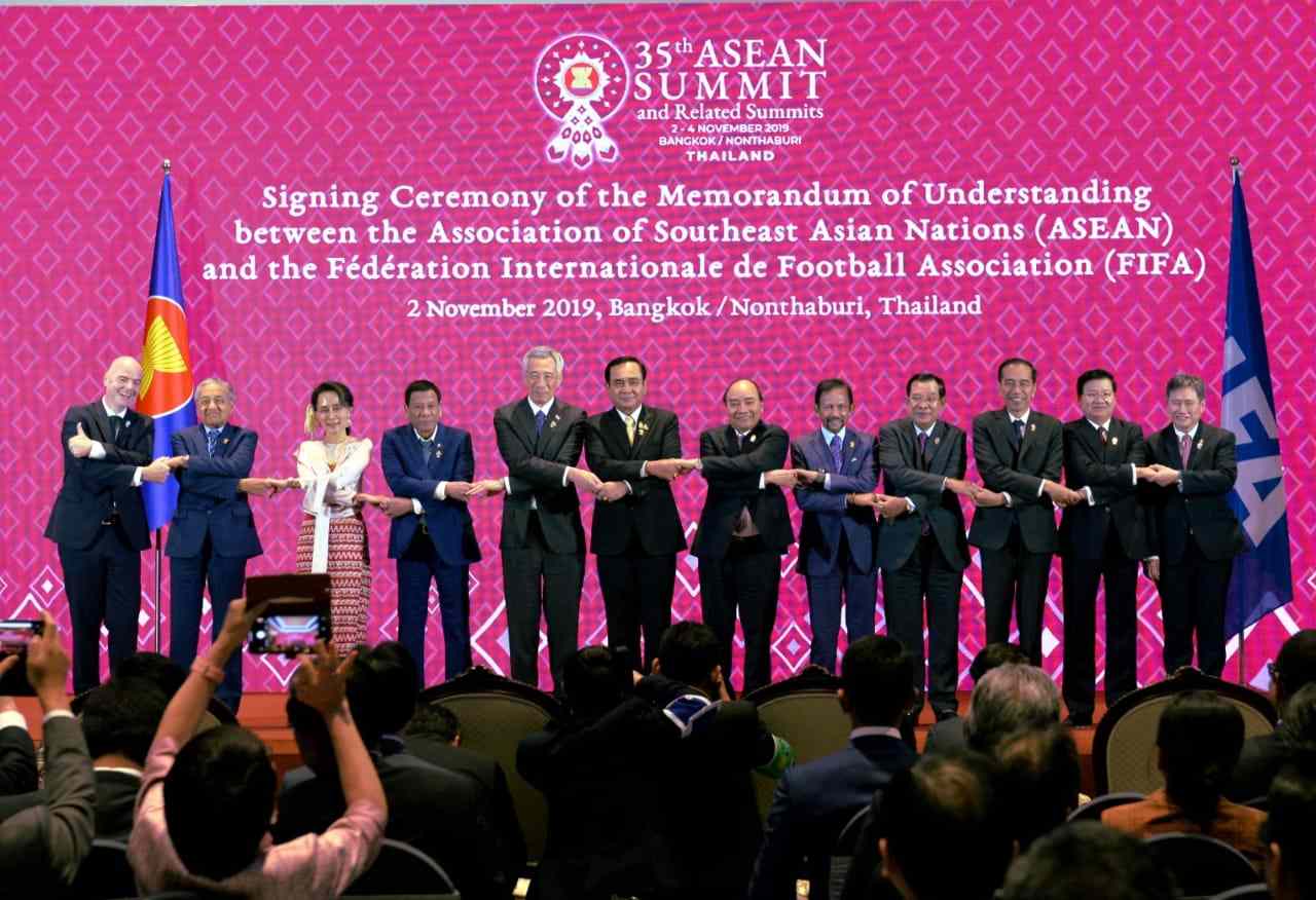 Mutlak Menjaga Perdamaian Rakhine State dan Palestina