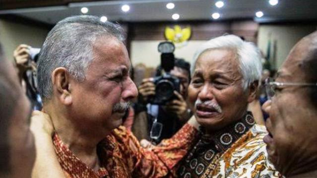 Ekpresi Mendalam Usai Vonis Bebas Mantan Direktur Utama PT PLN Sofyan Basir