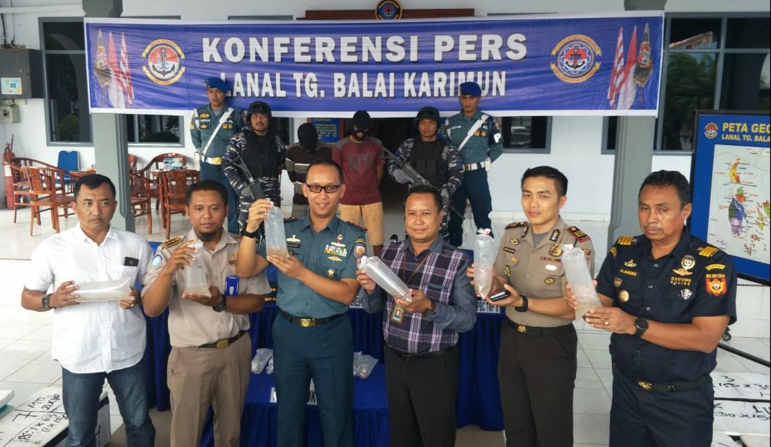 Lanal Karimun Amankan 13 Box Baby Lobster Senilai 8 Miliar Asal Tembilahan Diselundupkan ke Singapura