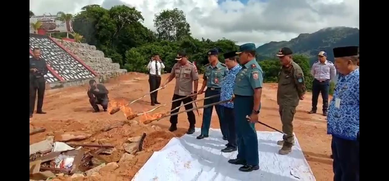 Operasi Lilin Seligi 2019 Polres Anambas Musnahkan 70 Barang Kadaluarsa