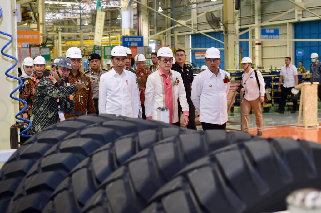 Presiden RI Targetkan Ekspor Otomotif Nasional Capai 1 Juta Unit di 2024