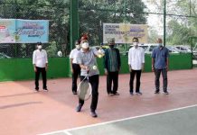 Amsakar Achmad Buka Turnamen Tenis Ganda Putra Piala Badan Veteran Tenis Indonesia Kepri Turnamen Tenis