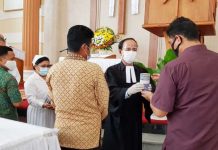 Pendeta HKBP Resort Batam Ajak Jemaat Untuk Lakukan Pertobatan Nasional Gereja HKBP Resort Batam