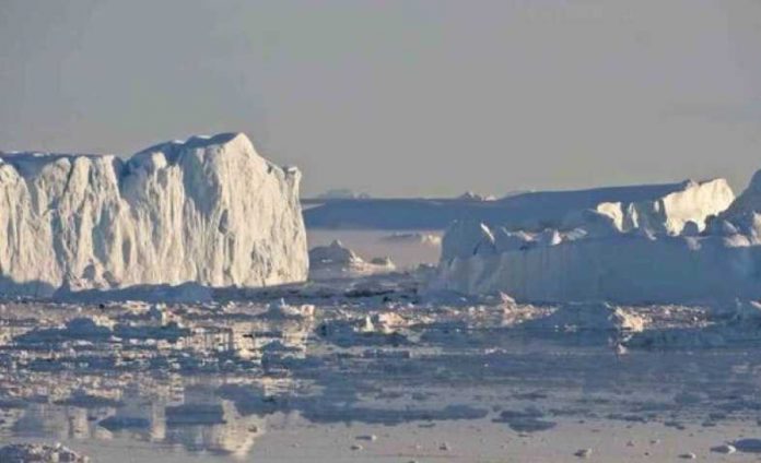 Antarctica Brunt Ice Shelf Foto Daily Express Gunung Es