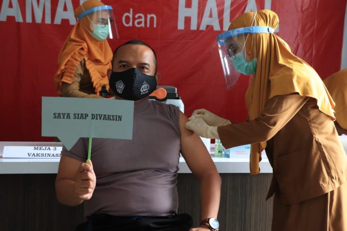Kapolres Anambas Vaksin Covid