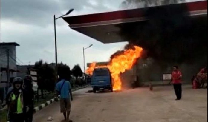 Kebakaran SPBU Batuaji Batam Kebakaran SPBU Batuaji Batam