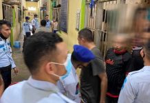 Lacak Aksi Pelemparan HP, Tim Lapas Narkotika Tanjungpinang Razia Seluruh Kamar Lapas Narkotika Tanjungpinang