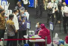 Presiden Jokowi Tinjau Pelaksanaan Vaksinasi untuk 1.838 Wartawan Wilayah DKI Vaksinasi Wartawan