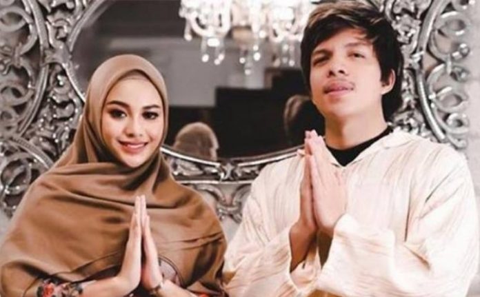 Aurel Hermansyah yang tampil cantik mengenakan hijab Aurel Hermansyah yang tampil cantik mengenakan hijab