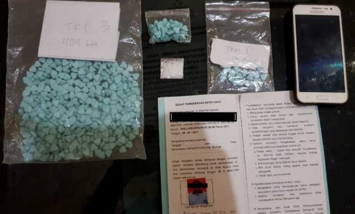 Ditresnarkoba Polda Kepri amankan Ratusan Pil Ekstasi