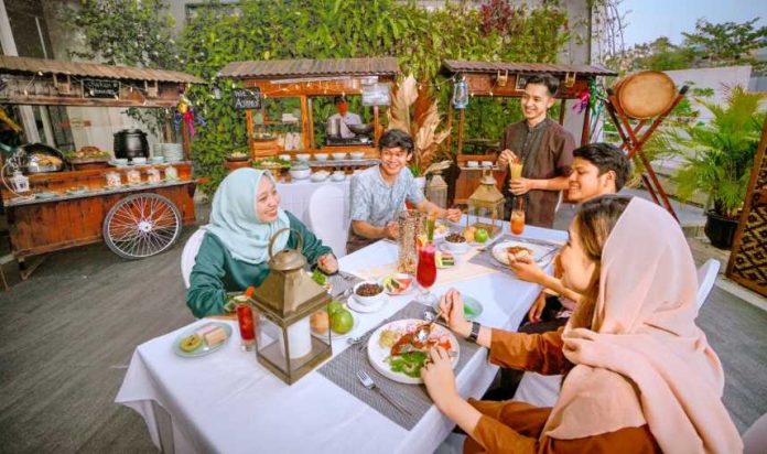 Paket THR Buka Puasa Harris Hotel Batam Centre 1