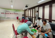Puluhan Anggota DPRD Kota Batam Menjalani Suntik Vaksin Covid-19 di RS Awal Bros Suntik Vaksin DPRD Batam