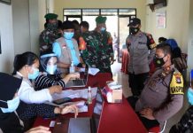 Vaksinasi Bersama TNI Polri Anambas, Kompol Yudi Sukmayadi Orang Pertama Terima Vaksin TNI Polri Anambas Vaksin