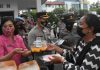 Berbagi Berkah Ramadhan, Bhayangkari Polres Tanjungpinang Berbagi Takjil dan Masker Bhayangkari Polres Tanjungpinang Berbagi Takjil dan Masker