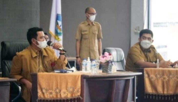 Bupati Bintan Apri Sujadi dan Robi Kurniawan Bupati Bintan Apri Sujadi