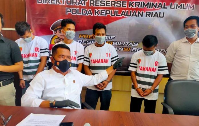 Ditreskrimum Polda Kepri Paparkan Kronologi Aksi Perampok Pakai Badik di Bengkong Pertiwi