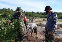 Karya Bhakti TNI Wilayah Perbatasan Buka TPU Khusus Covid-19