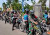 Kapolda Kepri Lepas Rombongan Kendaraan TNI-Polri Salurkan Beras PPKM ke Warga Membutuhkan TNI-Polri Bagi Bansos PPKM Darurat