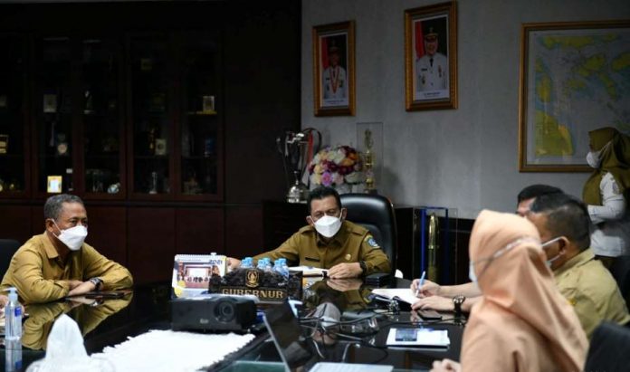 Gubernur Ansar Ahmad Bahas Penyaluran Bansos