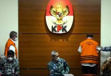 KPK Tetapkan Bupati Bintan Jadi Tersangka, Ditahan Dirutan KPK Hingga 31 Agustus KPK dan Apri Sujadi 2021