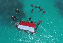 Dirgahayu Kemerdekaan RI ke-76, Sang Merah Putih Berkibar di Dasar Laut Ujung Utara Perbatasan NKRI Sang Merah Putih Berkibar di Dasar Laut Ujung Utara Perbatasan NKRI