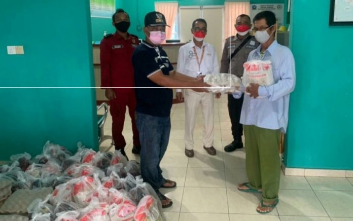 Peringati HUT RI Ke 76, PT BIIE di Bintan Berbagi Bingkisan Sembako Ke Masyarakat Seri Kuala Lobam