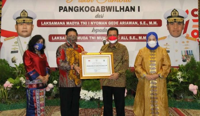 Gubernur Ansar Pisah sambut jabatan Pangkogabwilhan I Ansar dan Marlin Pisah sambut jabatan Pangkogabwilhan I