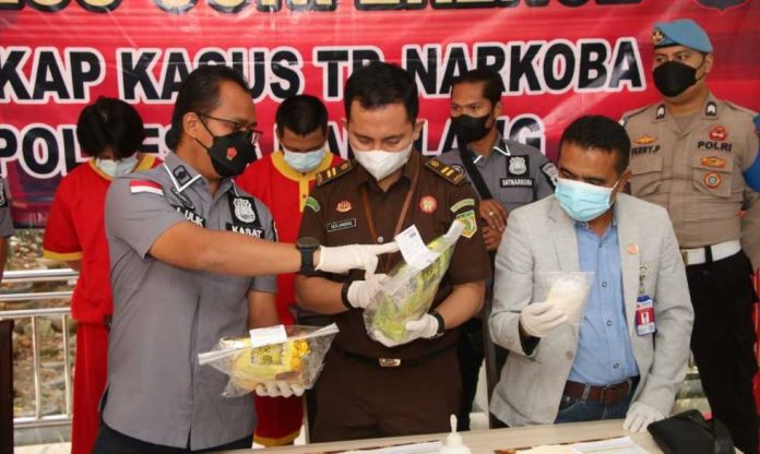 Satresnarkoba Polresta Barelang Musnahkan BB 2 kilo