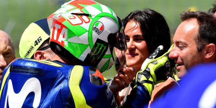 Valentino Rossi dan pacarnya