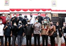 Peduli Dampak Pandemi COVID-19, Bank BNI Salurkan Paket Sembako Kepada Insan Pers