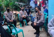 Kapolsek Lubuk Baja AKP Budi Hartono Sambangi Rumah Duka Korban Tenggelam Kapolsek Lubuk Baja sambangi Rumah Duka
