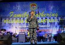 Stand Up Comedy Mongol Bikin Tertawa Bahagia Keluarga Besar Lantamal IV Mongol Stand Up Comedy di Lantamal IV