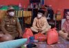 Program Bu Darsih Kelurahan Tarempa Kembali Bantu Warga Yang Sakit di Siantan Anambas Program Bu Darsih Tarempa