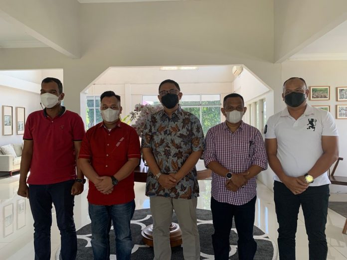 Demi Masyarakat, Bupati Lingga Lobi Staf Ahli Kementerian PPN hingga ke Pekanbaru