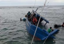 Akibat Mesin Rusak KM Muri Jaya dari Kijang Terdampar di Karang Pulau Dayang Anambas Akibat Mesin Rusak KM Muri Jaya
