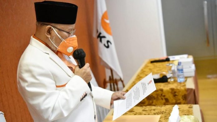 Ketua Dewan Syariah Pusat PKS Surahman Hidayat