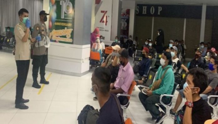 PMI Malaysia dan Singapura tiba di Batam
