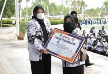 Marlin Jadi Inspektur Upacara HGN 2021 di Batam, 30 Guru dapat Penghargaan