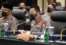 Cegah Covid-19 Saat Nataru 2021, Polri Kawal PPKM Level 3 Selama 3 Minggu se Indonesia Natal 2021 dan Tahun Baru 2022 Nataru 2021 di Mabes Polri