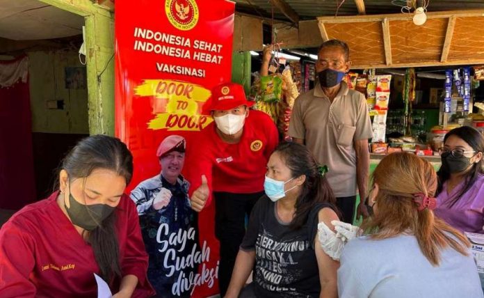 Binda Kepri Gelar Vaksinasi Door to Door di Rumah Liar Kampung Air Batam