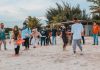 Harris Resort Barelang Gelar Fun Games Bersama Nakes dan Wartawan Nakes dan Wartawan Olahraga Bareng di Pantai Harris Resort