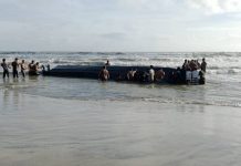 Respon Bakamla RI Setelah Lolosnya Kapal TKI Ilegal dan Terbalik di Perairan Johor Malaysia Kapal TKI Ilegal Terbalik di Malaysia