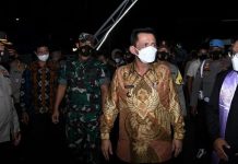 Gubernur Ansar dan Forkopimda Kepri Keliling Tinjau Sejumlah Gereja di Batam Gubernur Ansar dan Forkopimda Kepri Keliling Tinjau Sejumlah Gereja di Batam