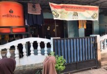 Tim Densus 88 Amankan Terduga Teroris Profesi Ojek dan Kepala Sekolah di Batam Tim Densus 88 Amankan Terduga Teroris Profesi Ojek dan Kepala Sekolah di Batam