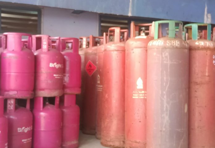Harga LPG Naik Pedagang Mengeluh
