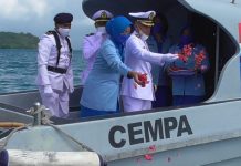 Peringati Hari Dharma Samudera, Lanal Dabo Singkep Tabur Bunga di Laut Pulau Serak Lingga
