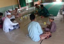 Jumat Barokah Jef’s Cafe & Resto Bagi Nasi Kotak ke Jemaah Masjid Al-Ikhlas Anambas Jef's Cafe Jumat Barokah