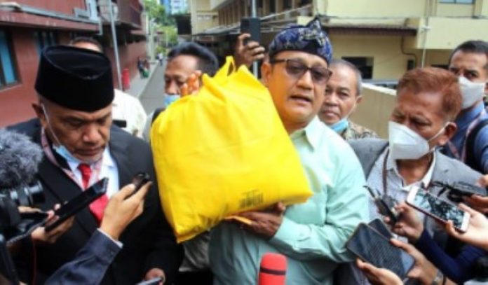 Edy Mulyadi Ditahan di Bareskrim Polri Edy Mulyadi Ditahan di Bareskrim Polri