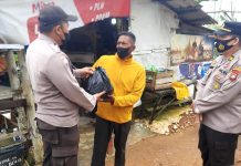 Polsek Tanjungpinang Timur Salurkan Bantuan Sembako kepada Warga